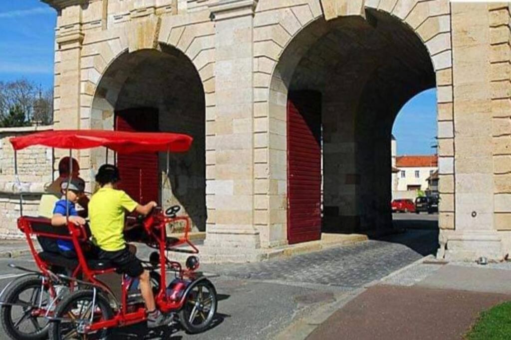 Appartement Proche Des Remparts ラングル エクステリア 写真